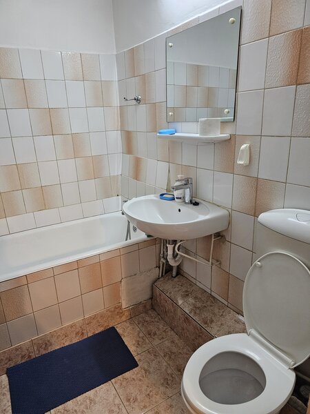 Militari, Gorjului, Ghirlandei, 1/4, decomandat, mobilat, fara asiatici,