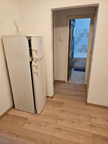 Militari, Gorjului, Ghirlandei, 1/4, decomandat, mobilat, fara asiatici,