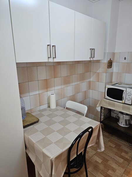 Militari, Gorjului, Ghirlandei, 1/4, decomandat, mobilat, fara asiatici,