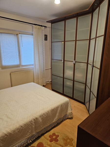 Militari, Gorjului, Ghirlandei, 1/4, decomandat, mobilat, fara asiatici,