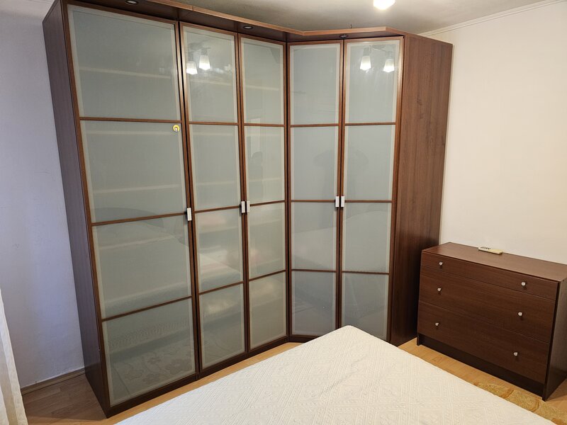 Militari, Gorjului, Ghirlandei, 1/4, decomandat, mobilat, fara asiatici,